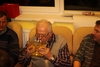 Starosta připíjí mezi prvními, samozřejmě.